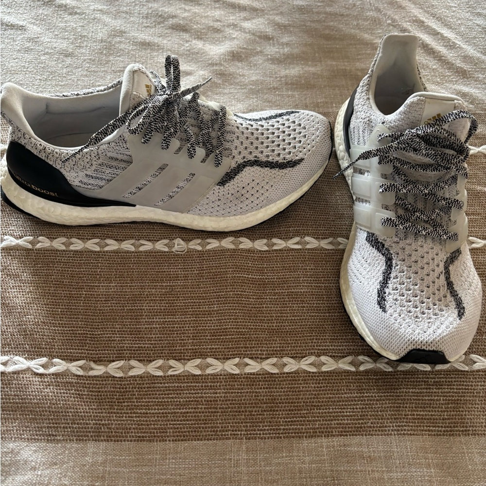 White and Black Adidas ultra boost shoes 8.5
